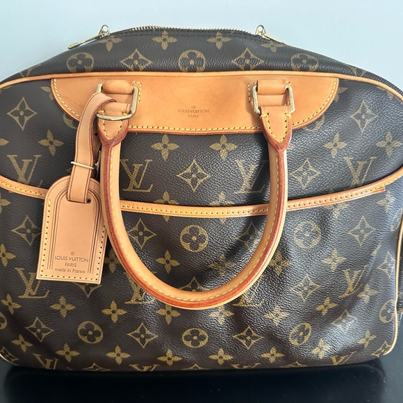Louis Vuitton Deauville Monogram Handbag - Authentic EUC - Picture 1 of 16